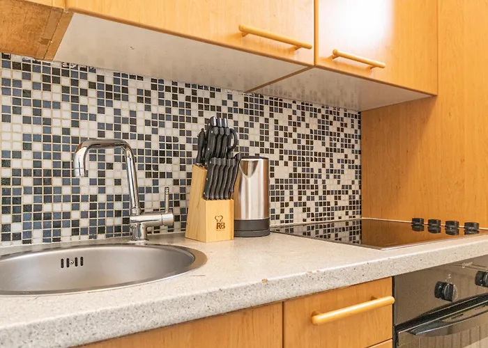 Stunning 1br - Ideal For 3 People, Prime Location Apartmán
